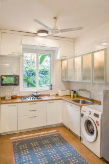 La Mer Apartments - 10 mins Drive to Candolim Beach - 20 mins from Panjim - 3