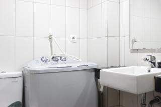 Bright Studio Room at Dago Suites Apartment near ITB By Travelio - 3