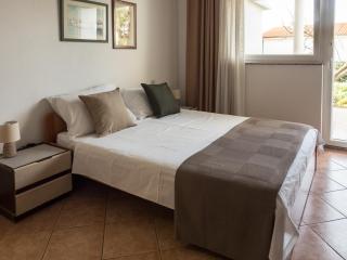 Apartments Summer Bloom - Krk - 4