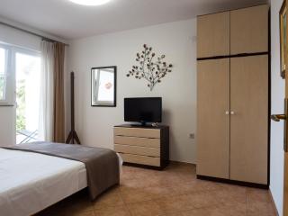 Apartments Summer Bloom - Krk - 3