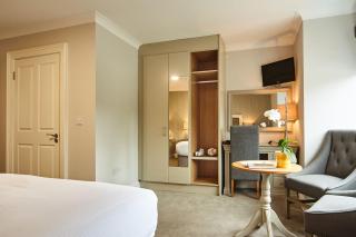 The Farmers Kitchen Hotel - 1