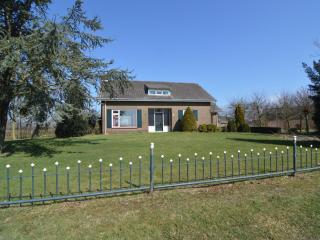 Cosy holiday home with pet-friendly garden - Elsendorp - 4