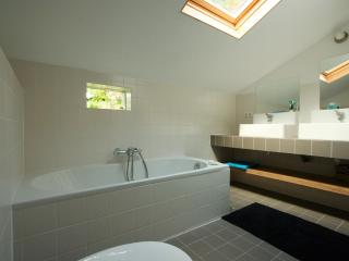 Spacious Farmhouse near Forest in Stramproy - De Horst - 5