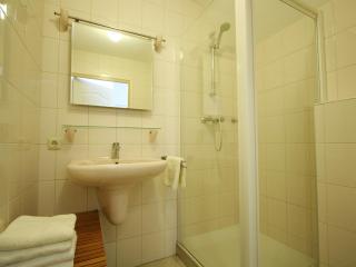 Farmstay with Garden Views - Stokhem - 2