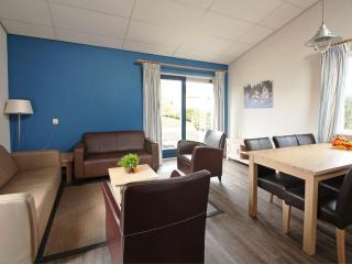 Chalet near Prinses Margriet Canal - 2