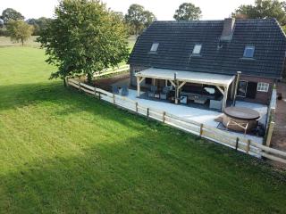 Beautiful holiday farm in Holten - Holten - 4