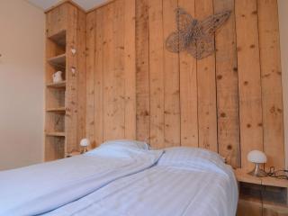 Peaceful Holiday Home with Roofed Terrace - Geesteren - 1