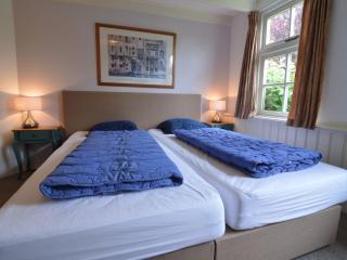 Nice holiday home on the Dutch coast with terrace - Nieuwvliet - 7