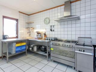 Authentic holiday home in North Friesland - Holwerd - 8
