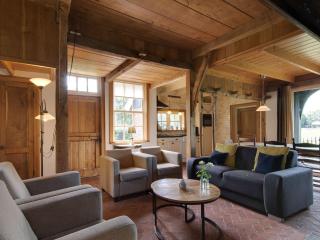 Farmhouse in Enschede near Forest - 0