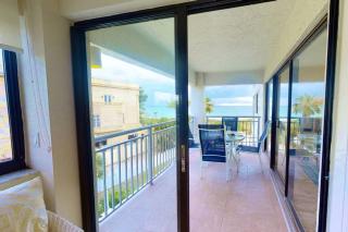 Siesta Sands Beach Resort 4th Floor with Elevator - Sarasota - 3