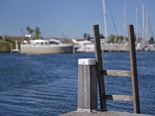 Water villa with a jetty near the lake - Kortgene - 4