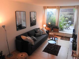 Holiday Home in Noordwijkerhout near Lake - 0