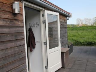 Comfortable bungalow near the beach - Warmenhuizen - 3