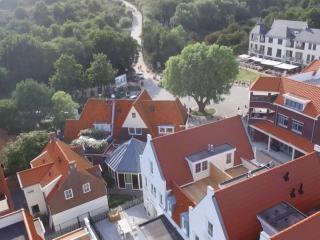 Lush apartment with roof terrace - 4