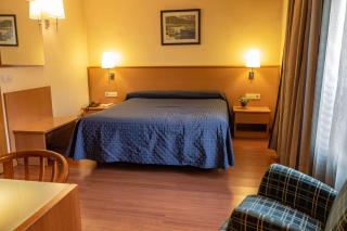 Hotel J. Balmes Vic - 1