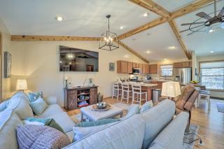 2 Mi to Beech Mtn Family Retreat with Fire Pit - Beech Mountain - 0