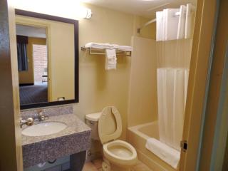 Days Inn by Wyndham Conway - 3