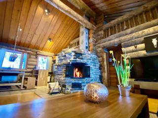 Villa Saarua by the Slopes Ski in, Family & Bike Park, hike trails, National Park, WiFi - Lapland Villas - 0