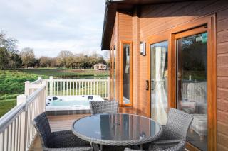 Kinship Lodge with Hot Tub - York - 8