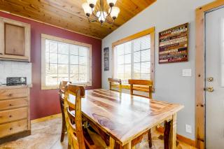 Rocky Mountain Sunshine Cabin - 8