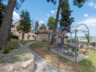 Apartment in Villagrande with Pool & Garden - Mombaroccio - 1