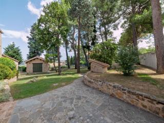 Apartment in Villagrande with Pool & Garden - Mombaroccio - 6