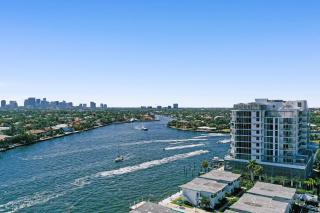 Fort Lauderdale Yacht and Beach Club 209 - 3