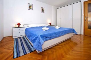 Apartment in Rovinj with Two-Bedrooms 5 - Štanga - 8