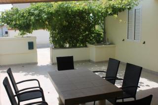 Holiday house in Preko with sea view, terrace, air conditioning, WiFi (4571-1) - 1