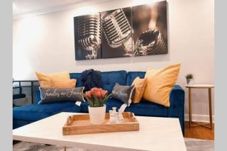 21Floor-Renovated 2BR,1Bath King and Queen Bed and Parking - Atlanta - 9