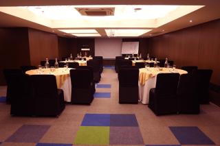 Royal Orchid Golden Suites Pune - Pune - 4
