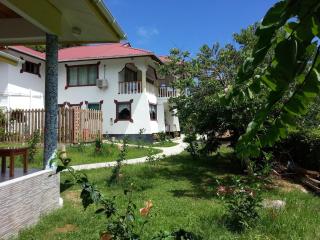 Zanboza Guesthouse - 1
