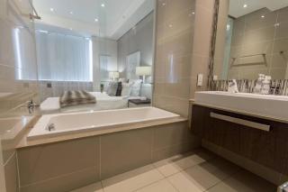 1 BEDROOM LUXURY APARTMENT Sandton Skye - Joanesburgo - 3
