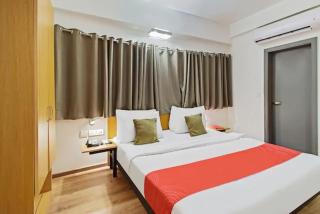 Kanak Beacon Hotel - Ashram Road Ahmedabad - Ahmedabad - 1