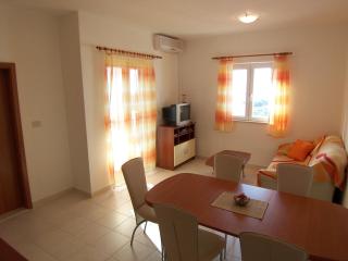Apartments Croatia Brač - Supetar - 1