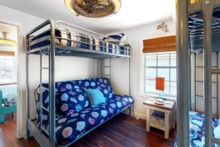 Cozy Cottage - Galveston - 1