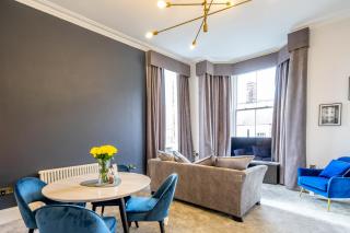 5 Rowntree House - 6