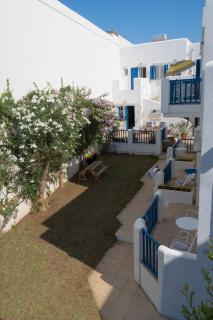 Astra Hotel Apartments - 4