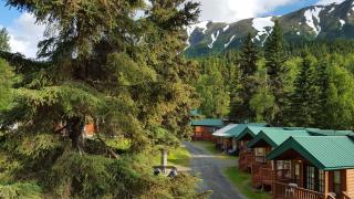 Gwin's Lodge & Roadhouse - 5