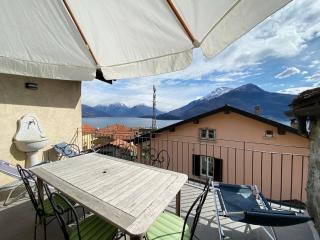 Independent Stone House with Lake View - Musso - 7