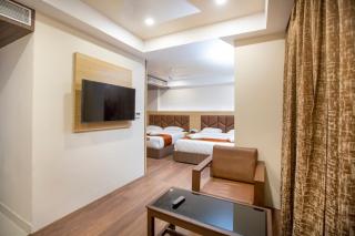 Lee-Benz ARK HOTEL - 4