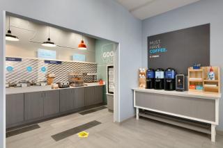Holiday Inn Express Hotel & Suites Norfolk Airport by IHG - Norfolk - 3