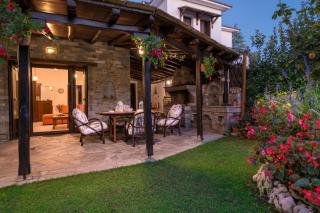 Villa Begonia by the sea - Koropi - 1