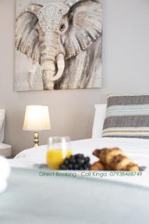 Your Oasis - Spacious Family House, Close to Beach, Shops, and Restaurants -Free Parking and Garden, Your Perfect Getaway - Bournemouth - 8