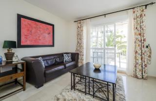 Cubo's Firstline Marbella Luxury Apartment Parking - Marbella - 3