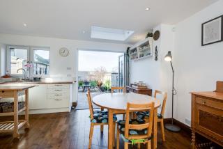 Charming 3 Bedroom House garden & parking - next to CS Lewis Nature Reserve - Oxford - 9