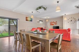 Spacious 4 Bdrms near Murray River, Pet Friendly - 8