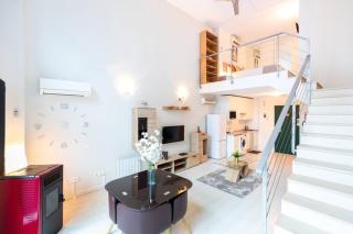 Oshun Sanchinarro Seasonal Living Lofts - 8