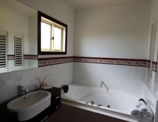 Snowy river homestead - - 6